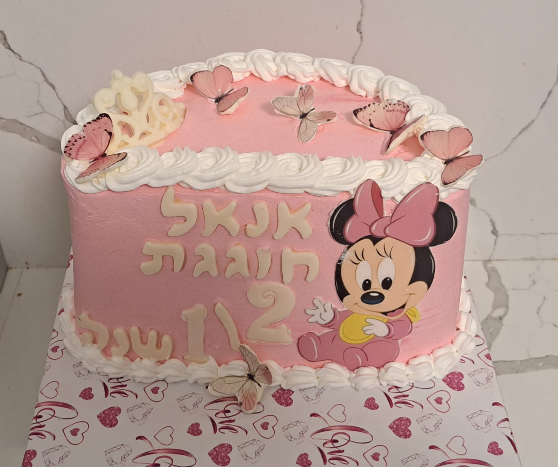 עוגת מיני מאוס ורודה לחצי שנה